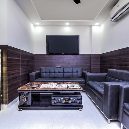 Hotel Aerostar Gold - Opposite Max Healthcare Delhi  Esterno foto