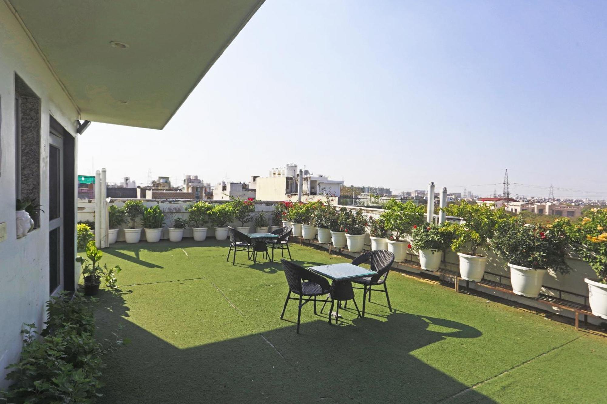 Hotel Aerostar Gold - Opposite Max Healthcare Delhi  Esterno foto