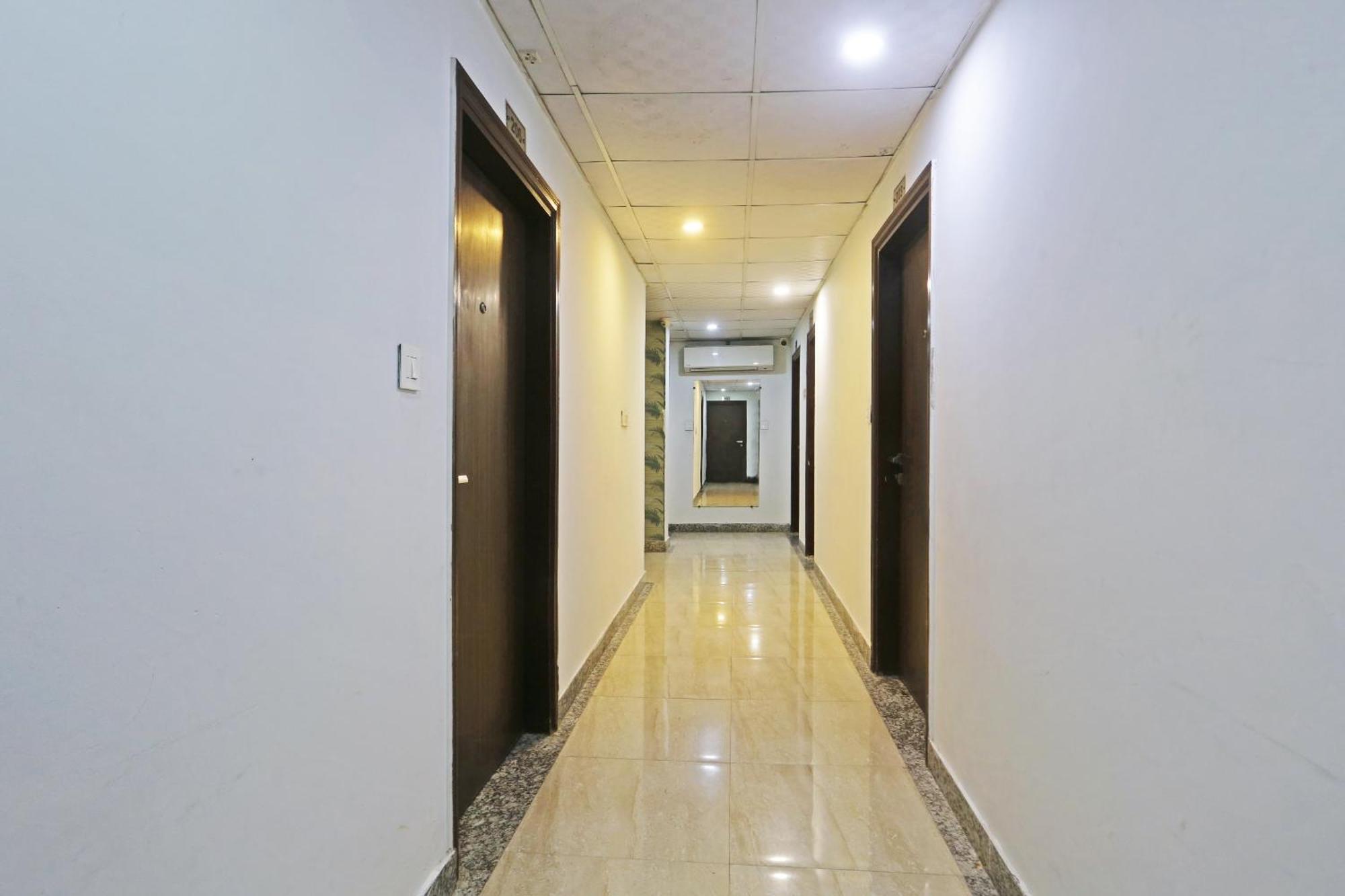 Hotel Aerostar Gold - Opposite Max Healthcare Delhi  Esterno foto