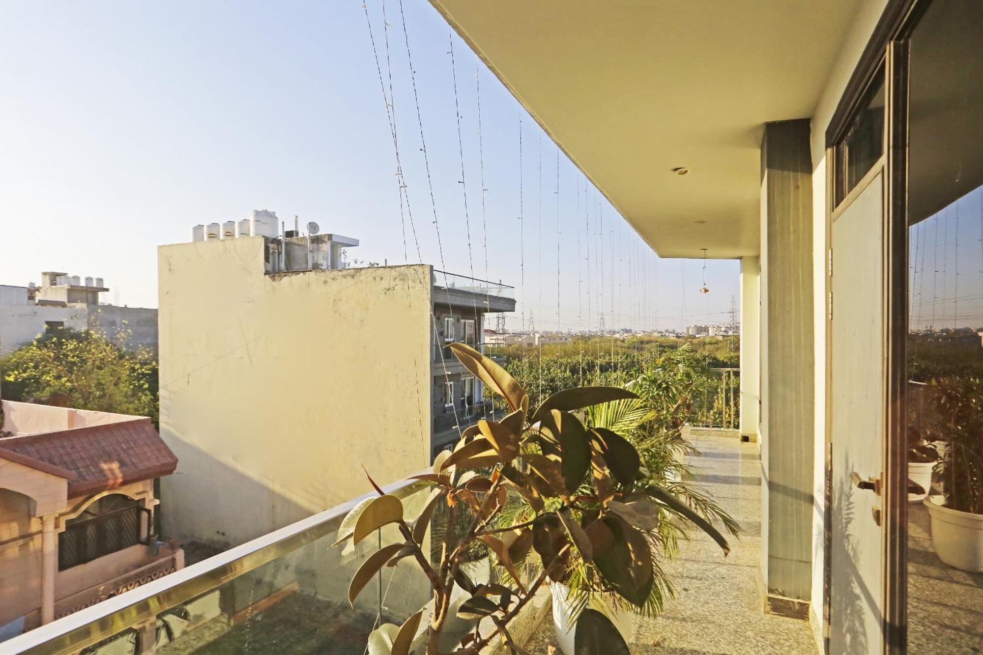 Hotel Aerostar Gold - Opposite Max Healthcare Delhi  Esterno foto