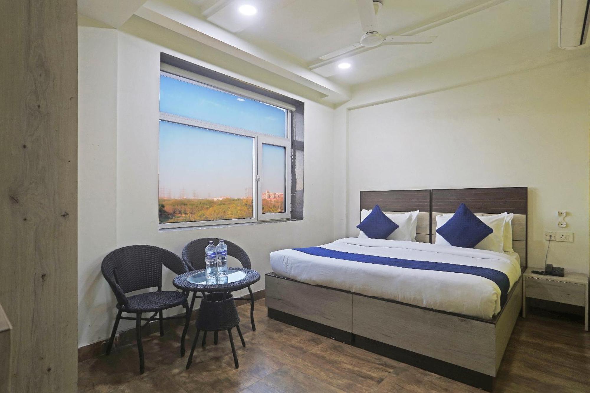 Hotel Aerostar Gold - Opposite Max Healthcare Delhi  Esterno foto