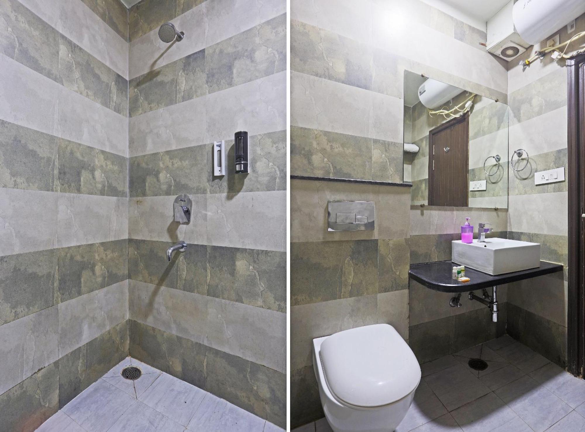 Hotel Aerostar Gold - Opposite Max Healthcare Delhi  Esterno foto