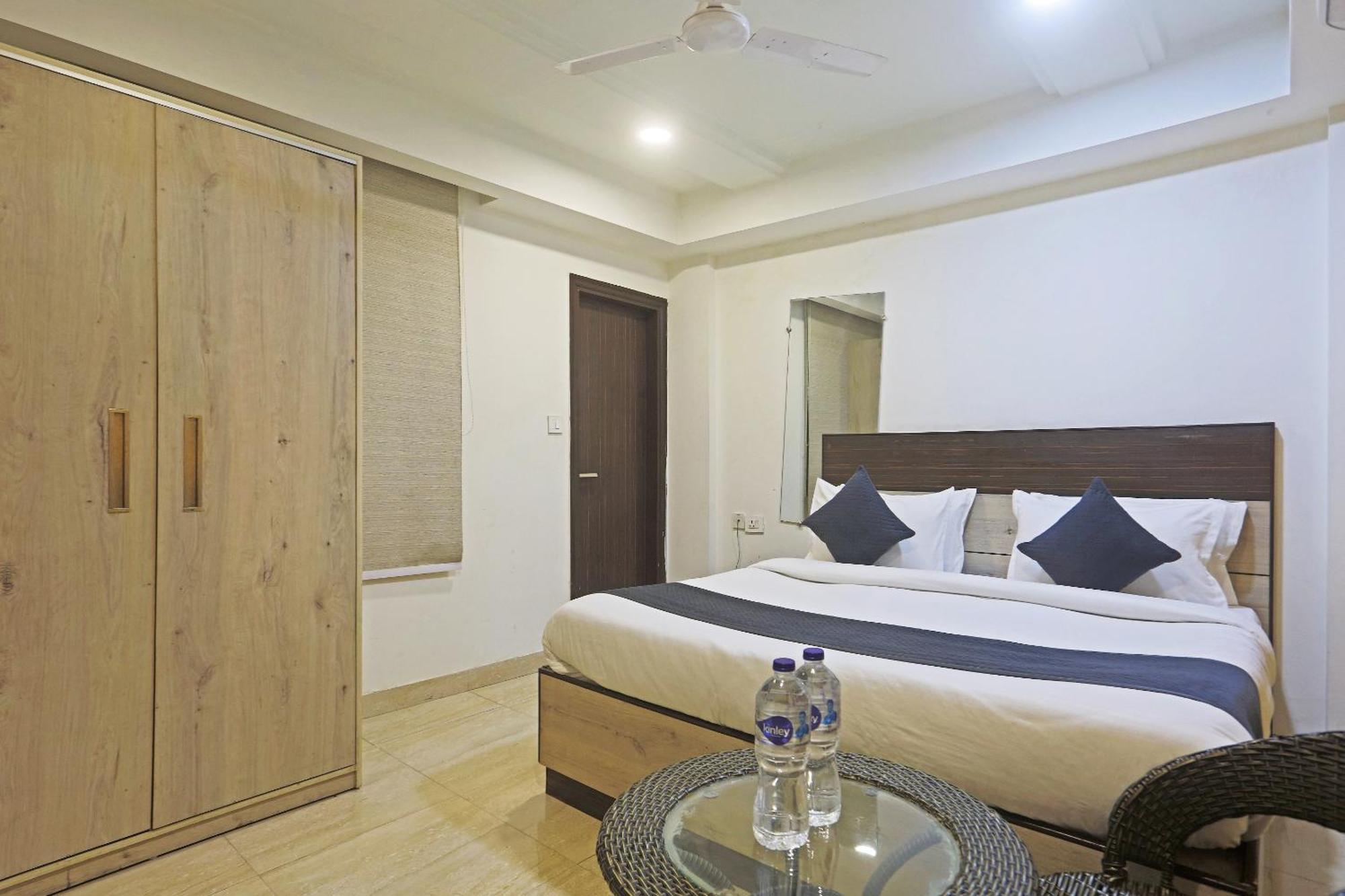 Hotel Aerostar Gold - Opposite Max Healthcare Delhi  Esterno foto